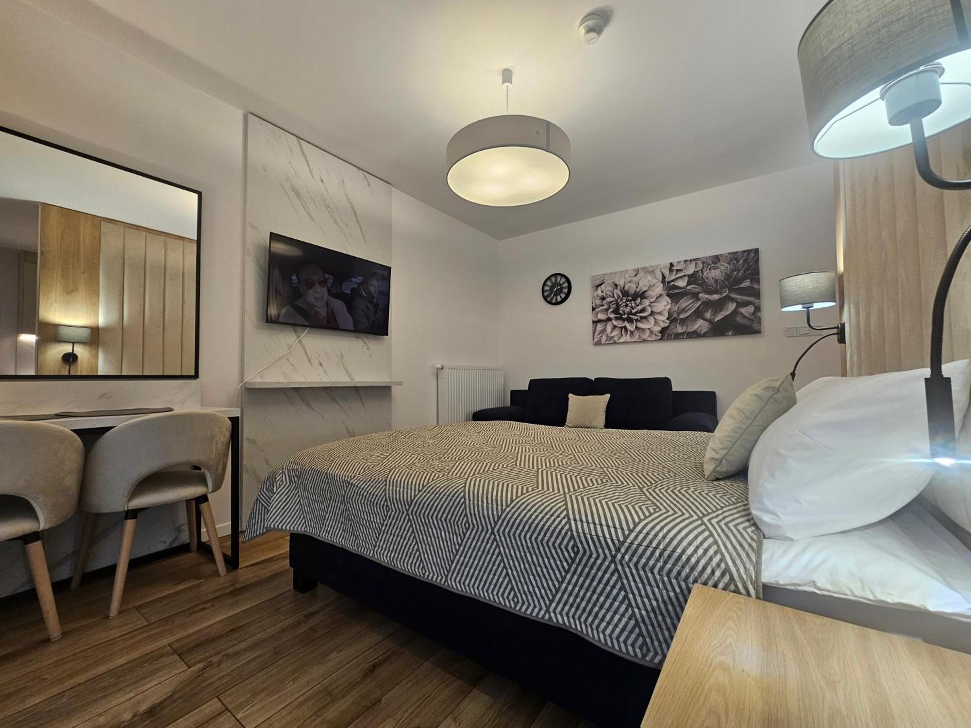 City Sense New Apartments - Main Station And City Center ヴロツワフ エクステリア 写真