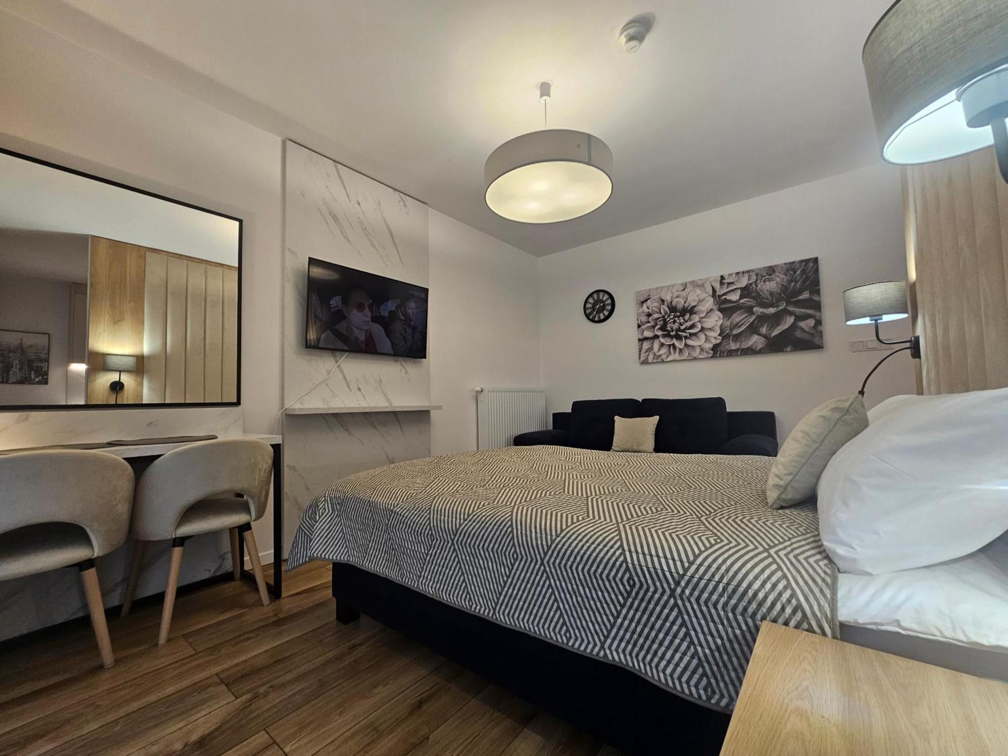 City Sense New Apartments - Main Station And City Center ヴロツワフ エクステリア 写真
